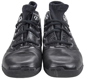 2001-02 Michael Jordan Air Jordan 17 Black Chrome Prototype Jordan Sneakers With Sample Tagging
